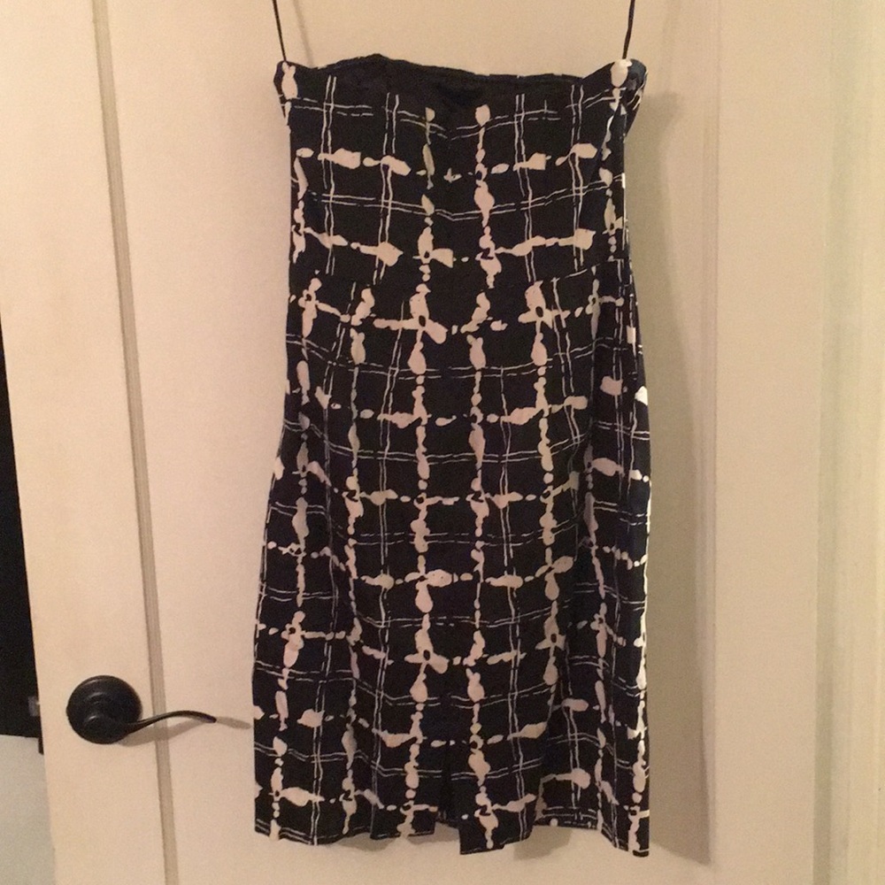 EXPRESS black white abstract strapless dress 6 - Picture 4 of 5